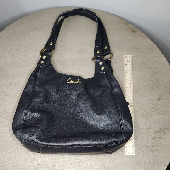 Coach Handbags - 🚨Coach Ashley F21926